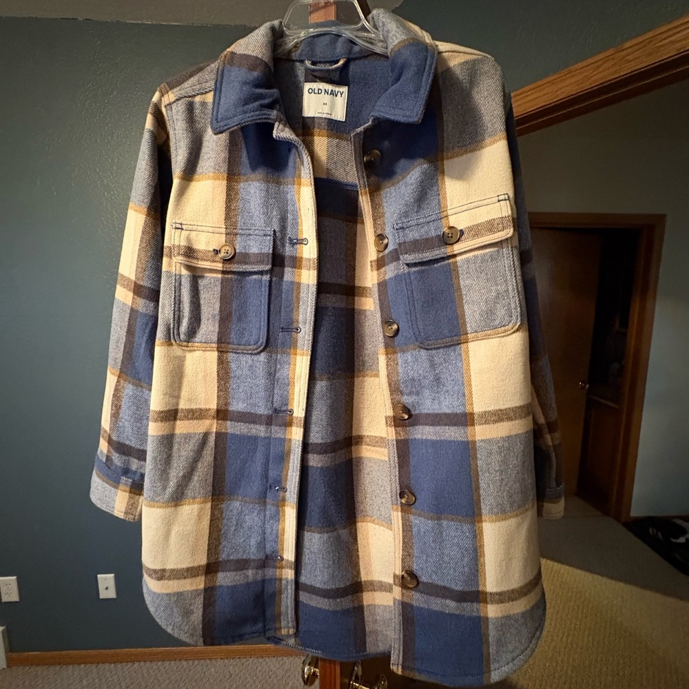 Old Navy Women's Plaid Utility Jacket in Blue and Cream